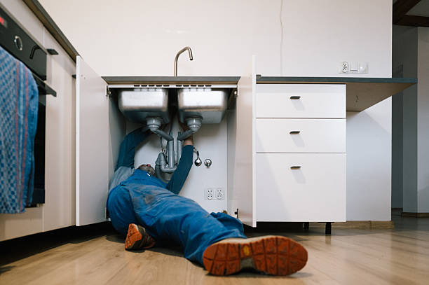 Professional Leak Detection technician working in Northwood, IA